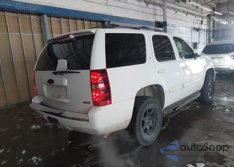 2009 Chevrolet Tahoe Lt2 z USA, uszkodzony, nr VIN 1GNEC233X9R302233